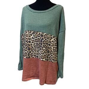 Haptics by Holly Harper 1X Long Sleeve Scoop Neck Leopard Spot Striped Sweater
